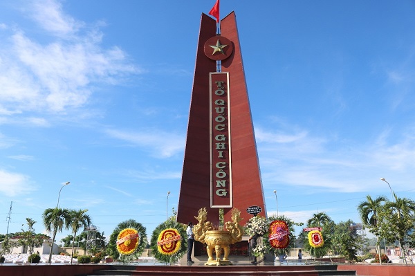 Sáng 27/07/2020, Công ty đã đến viếng thăm và thắp hương tại Đài tưởng niệm các Anh hùng liệt sĩ Quận Ô Môn, Thành phố Cần Thơ.